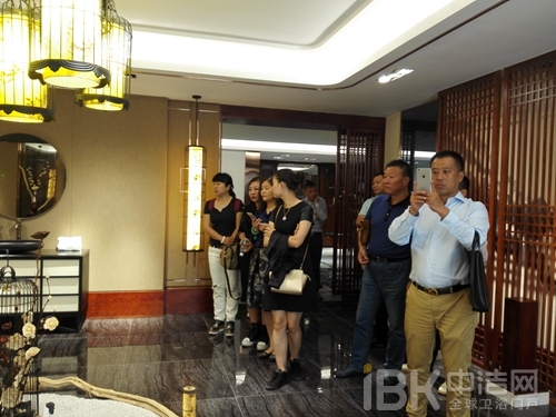 心海伽藍展廳全新亮相，迎經銷商考察團首批參觀